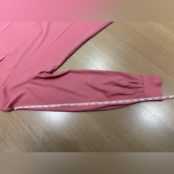 DKNY Long Sleeve oversized Rose Blouse, size XS - Picture 7 of 9